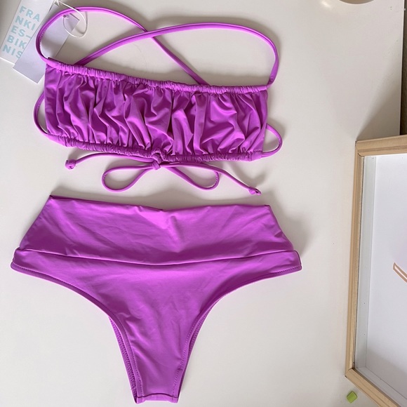*NWT* Frankies Bikinis set | Dreamy top & bottom | passionfruit - Picture 2 of 7